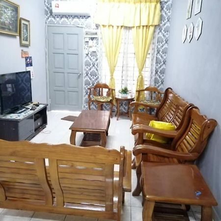 Homestay Perpaduan, Taman Bercham Raya Ulu Kinta Ipoh Perak Kampong Batu Lapan  Kültér fotó