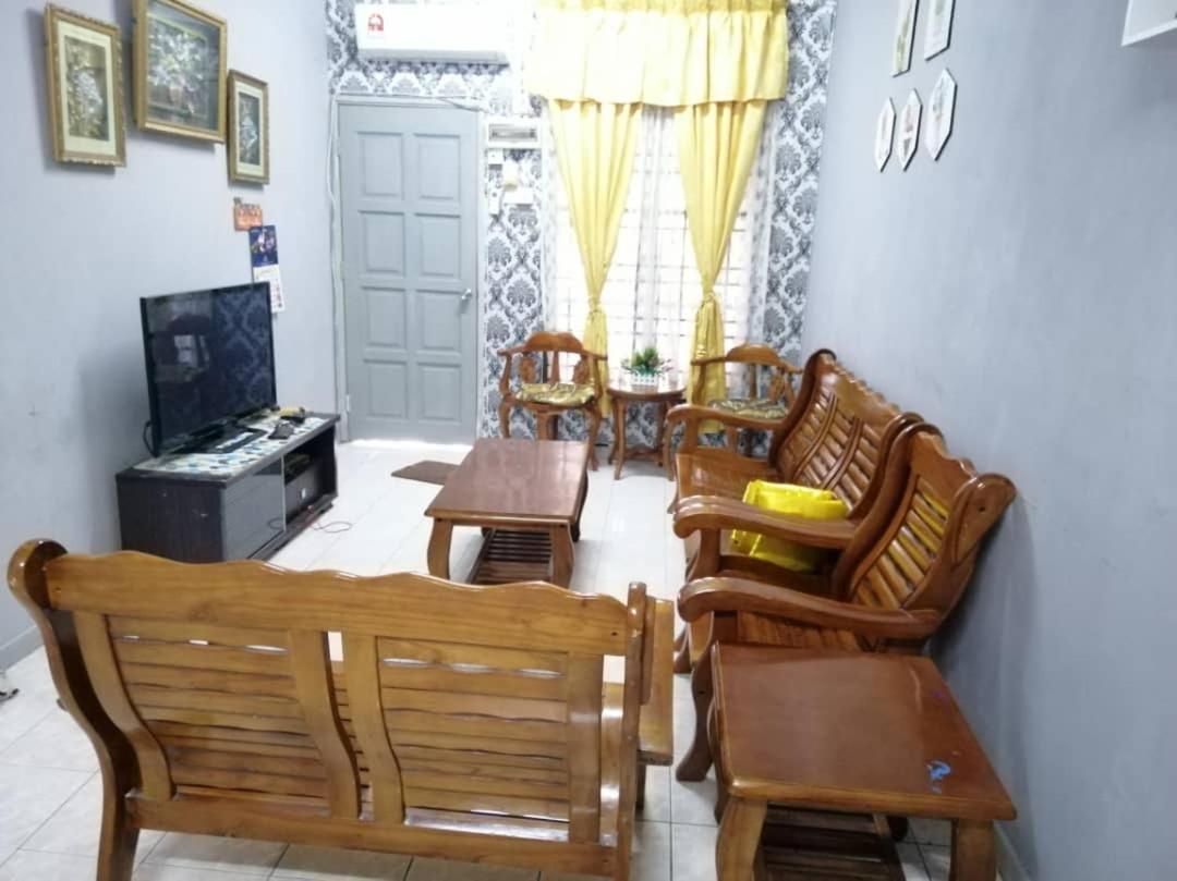 Homestay Perpaduan, Taman Bercham Raya Ulu Kinta Ipoh Perak Kampong Batu Lapan  Kültér fotó