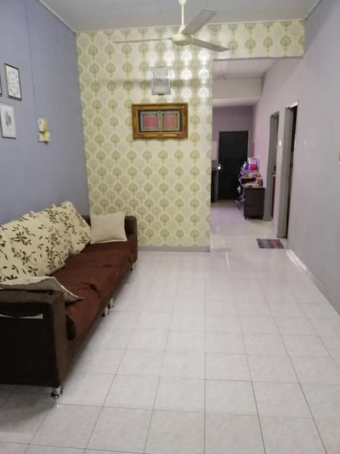 Homestay Perpaduan, Taman Bercham Raya Ulu Kinta Ipoh Perak Kampong Batu Lapan  Kültér fotó